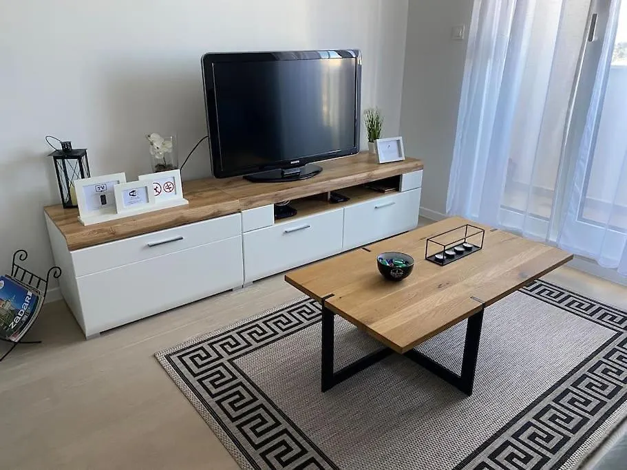 New Modern Apt Near Old Town - Private Parking Zadar