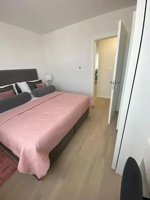 New Modern Apt Near Old Town - Private Parking Zadar