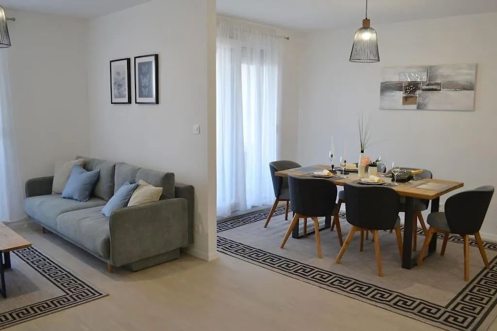 New Modern Apt Near Old Town - Private Parking Zadar