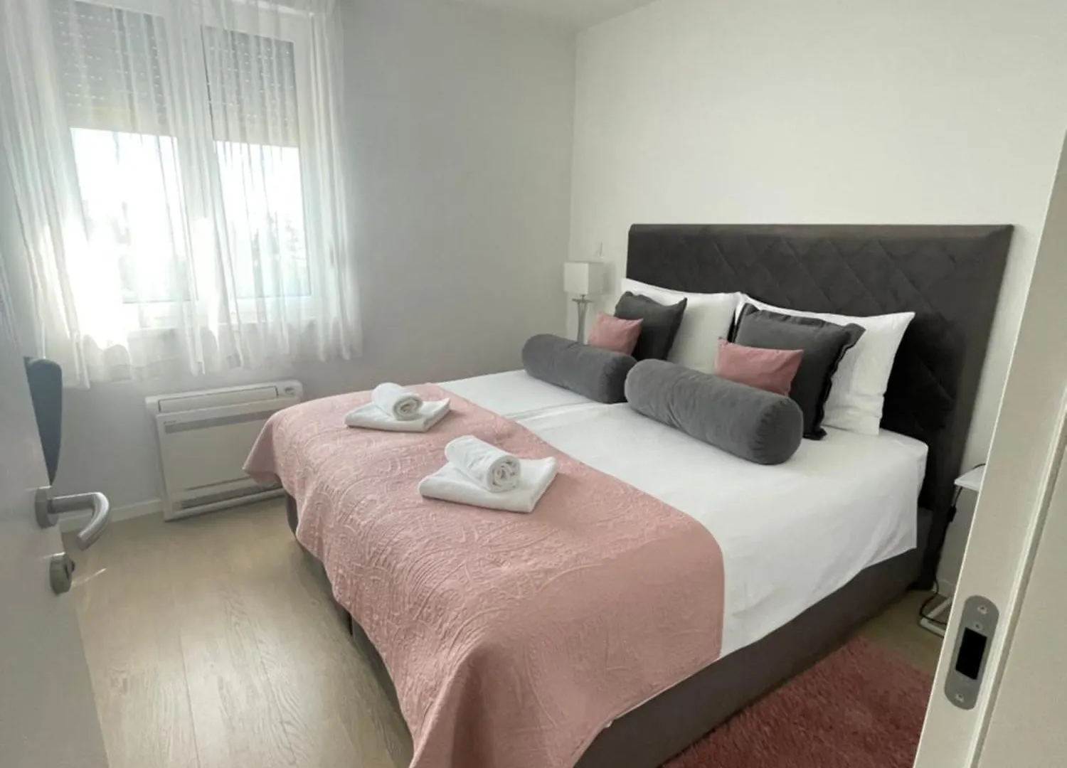 Apartment New Modern Apt Near Old Town - Private Parking Zadar