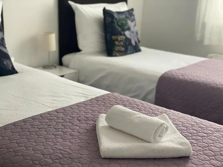 New Modern Apt Near Old Town - Private Parking Zara 0*,